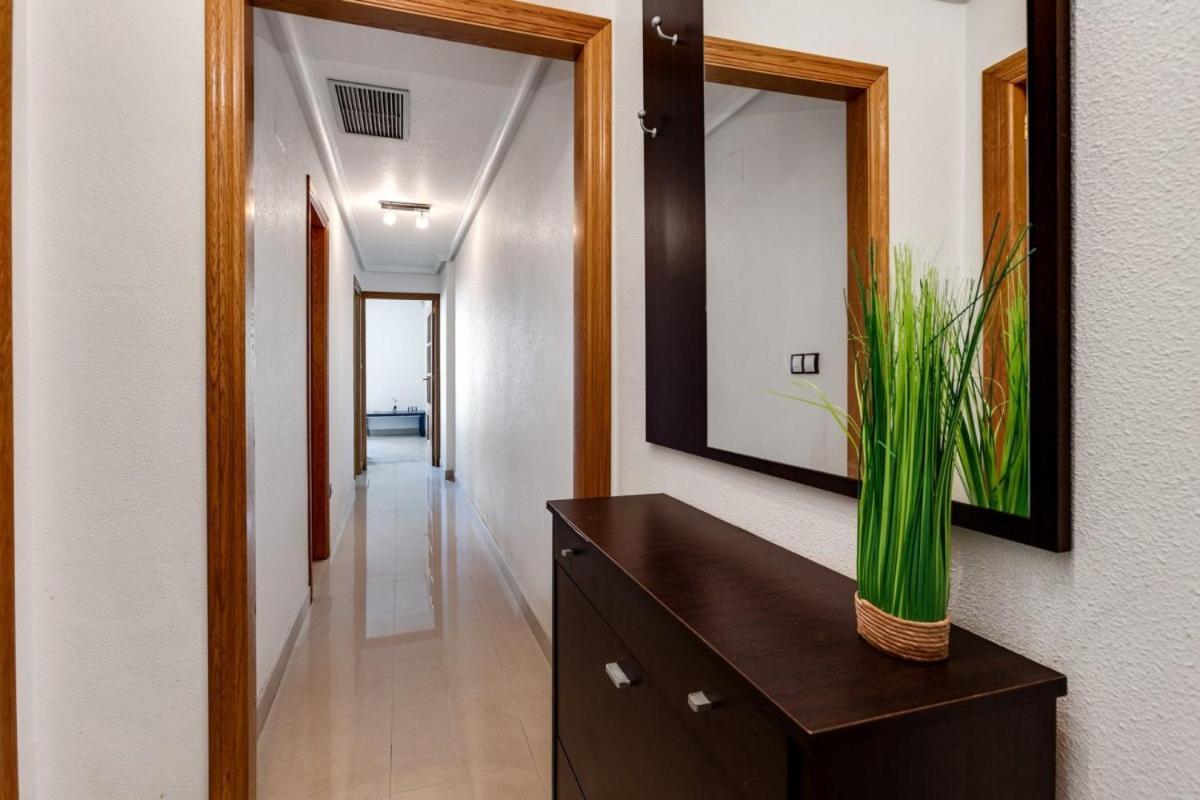 Nice Apartment With Terrace On The Los Locos Beach تورّيفيِخا المظهر الخارجي الصورة