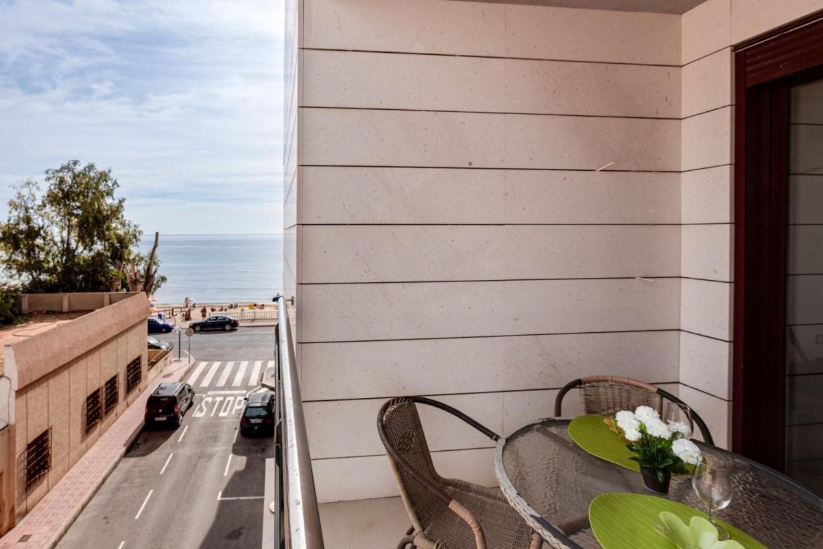 Nice Apartment With Terrace On The Los Locos Beach تورّيفيِخا المظهر الخارجي الصورة